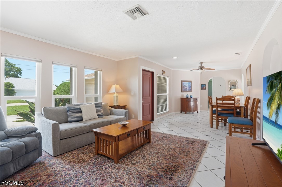 3 Bed Pool Home for Sale in Cape Coral, photo 7