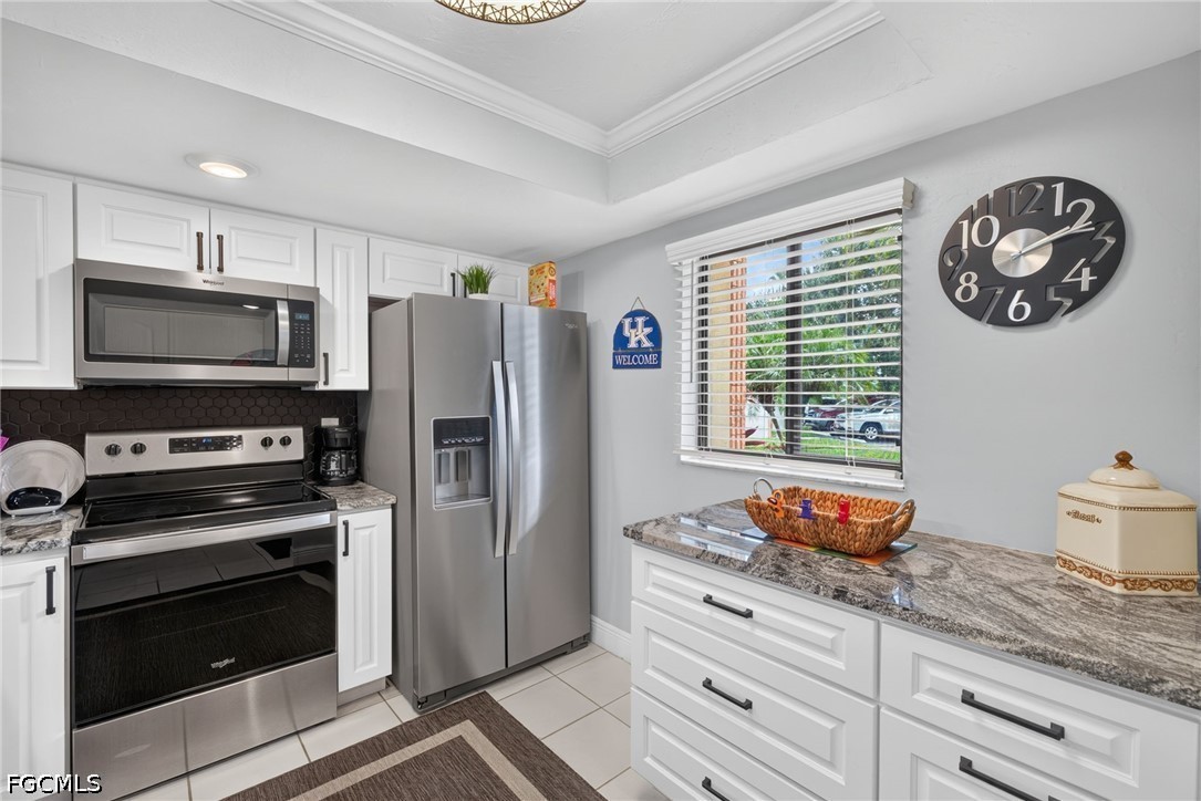 2 Bed Waterfront Home for Sale in North Fort Myers, photo 7