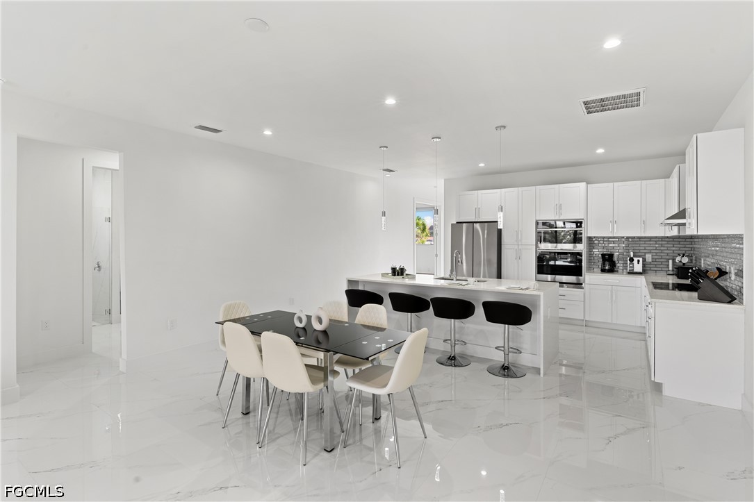 3 Bed Pool Home for Sale in Cape Coral, photo 7