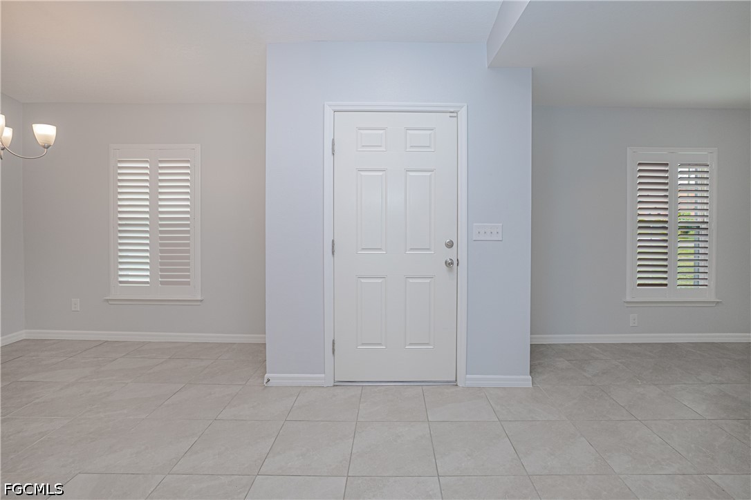 3 Bed SingleFamilyResidence for Sale in Cape Coral, FL — photo 7