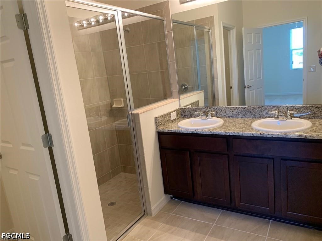 3 Bed SingleFamilyResidence for Sale in Cape Coral, FL — photo 7