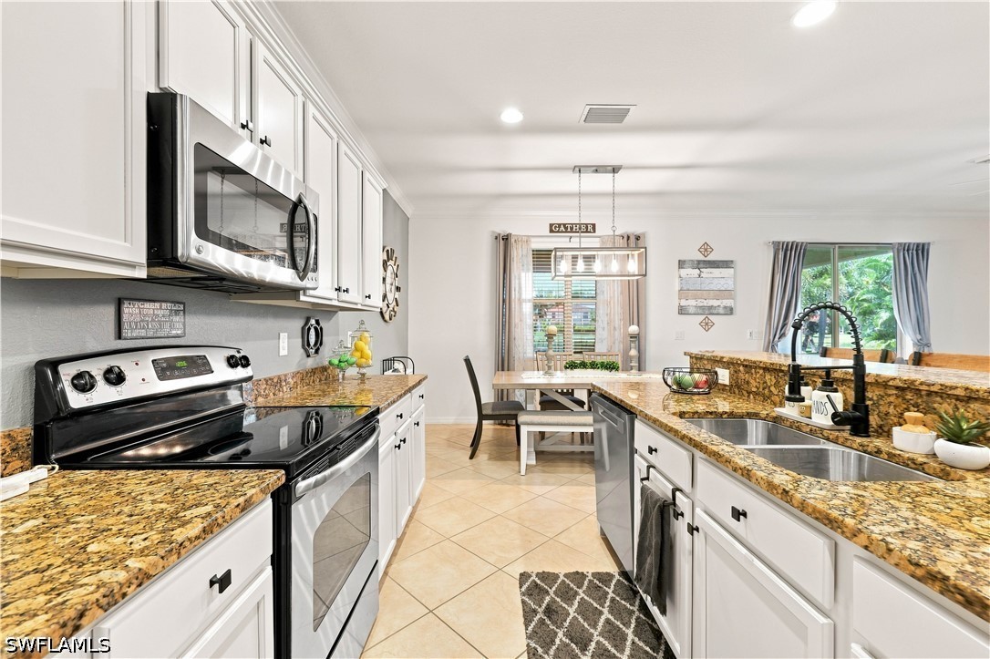 4 Bed Waterfront Home for Sale in Naples, FL, $649,999 — photo 7