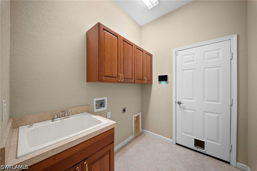 3 Bed Pool Home for Sale in Madison Park, FL, $4,000 — photo 7