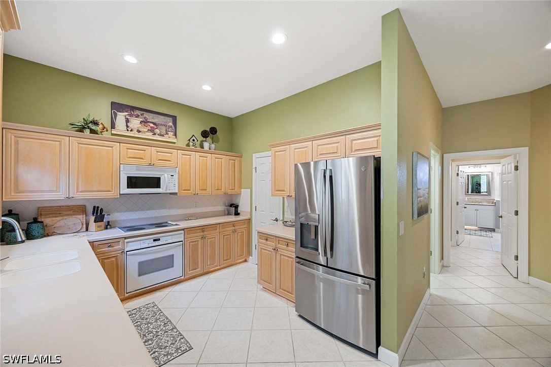 3 Bed Condominium for Sale in The Hamptons, FL, $11,000 — photo 7