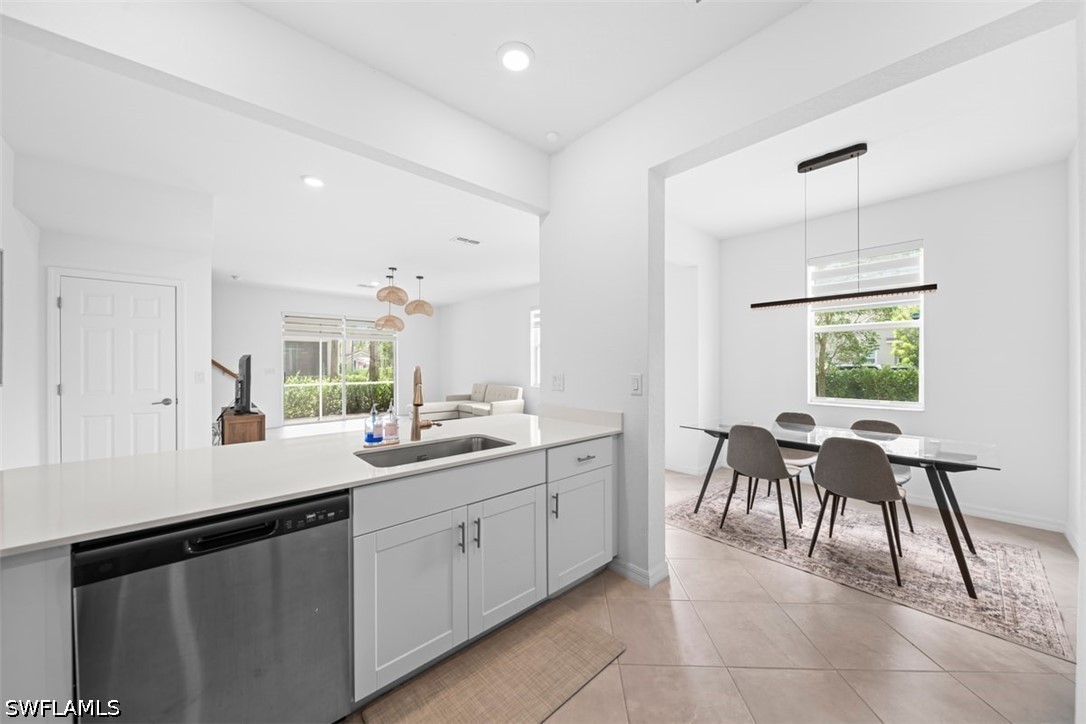 3 Bed Townhouse for Sale in Naples, FL, $379,900 — photo 7