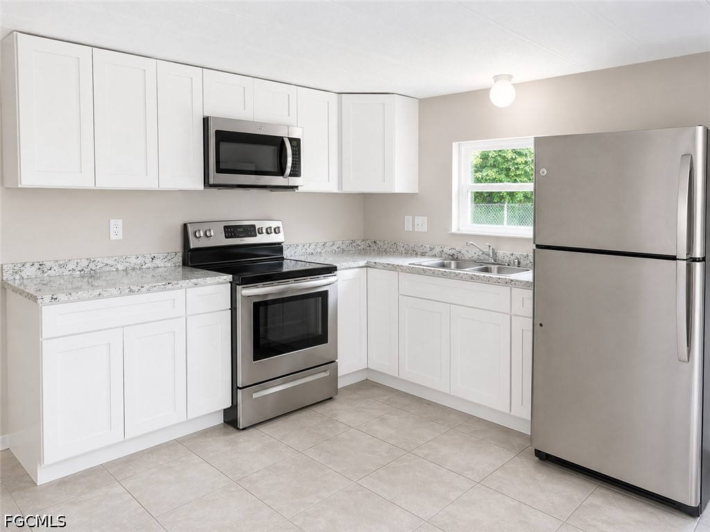 2 Bed ManufacturedHome for Sale in Fort Myers, FL, $119,000 — photo 7