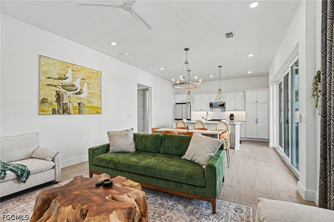 5 Bed SingleFamilyResidence for Sale in El Sol, FL — photo 7
