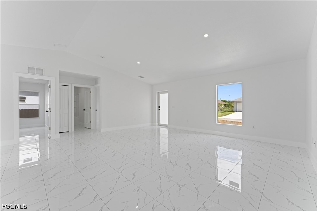 4 Bed SingleFamilyResidence for Sale in Lehigh Acres, FL — photo 7