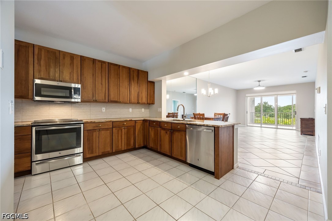 2 Bed Condominium for Sale in Fort Myers, FL, $235,900 — photo 7