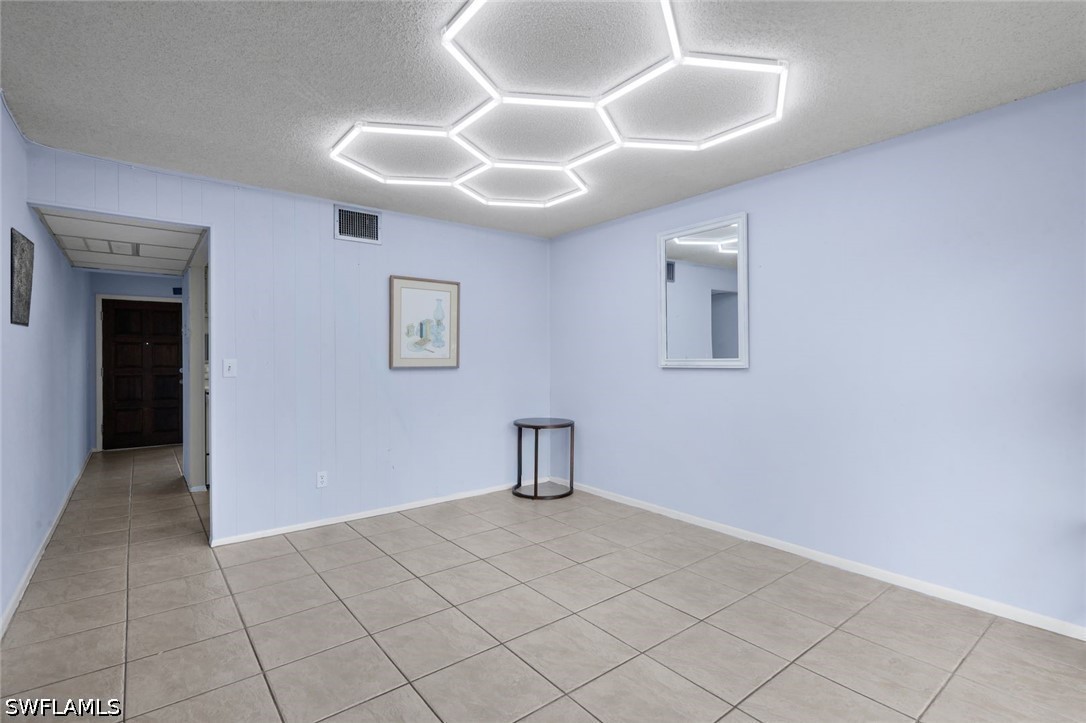 1 Bed Condominium for Sale in Fort Myers, FL, $95,000 — photo 7