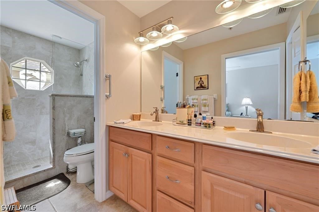 2 Bed Condominium for Sale in Bonita Springs, FL, $6,000 — photo 7