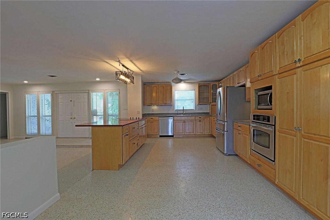 3 Bed Pool Home for Sale in Seminole Estates, FL, $559,000 — photo 7