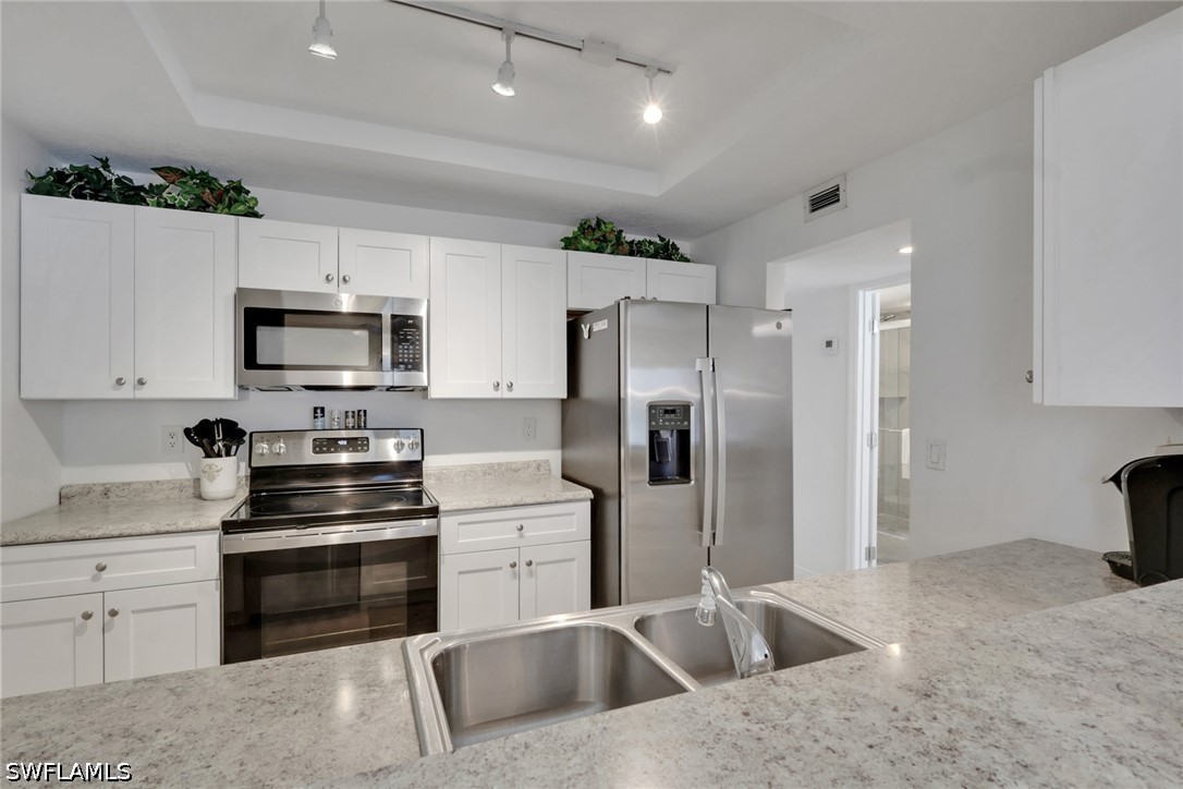 2 Bed Condominium for Sale in North Fort Myers, FL, $180,000 — photo 7