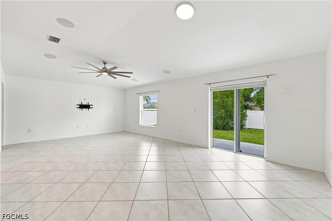 3 Bed SingleFamilyResidence for Sale in Cape Coral, FL — photo 7