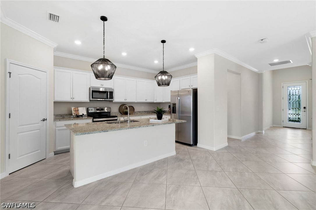 4 Bed SingleFamilyResidence for Sale in Estero, FL, $3,400 — photo 7