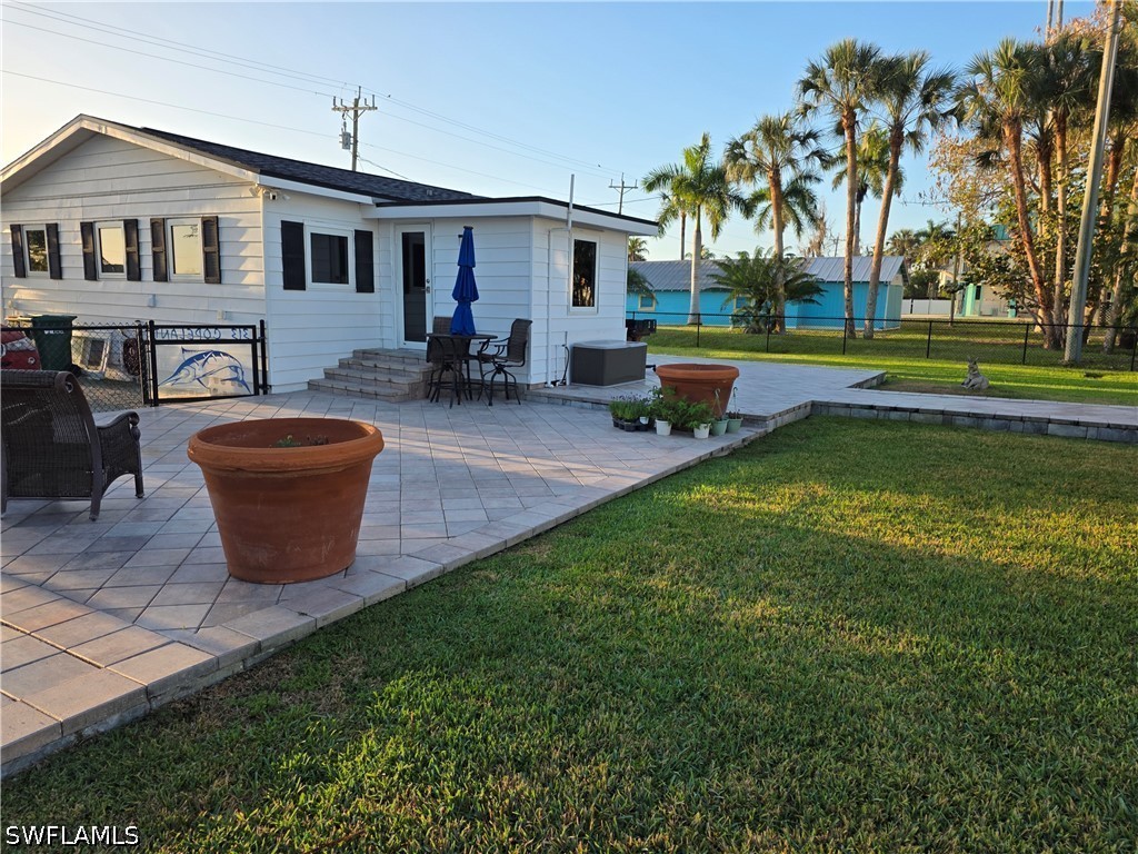 2 Bed SingleFamilyResidence for Sale in Everglades City, FL — photo 7