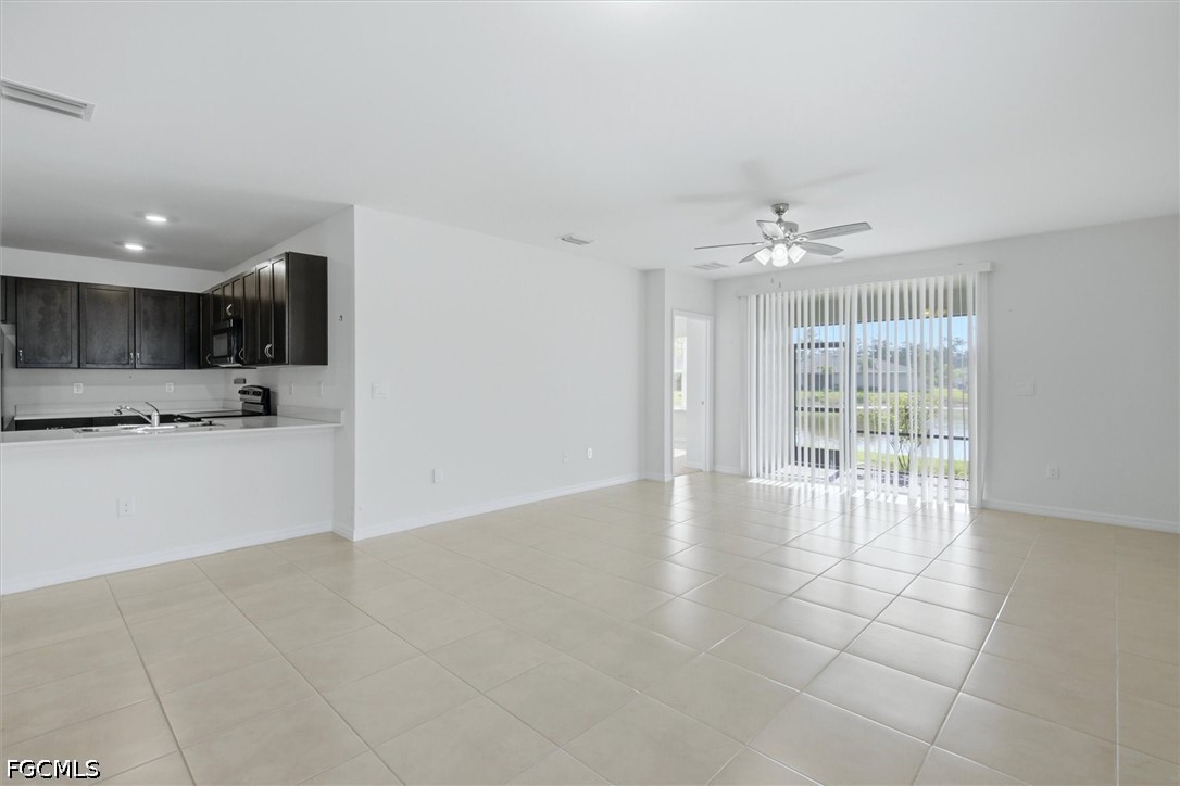 2 Bed Attached for Sale in Magnolia Landing, FL, $295,000 — photo 7