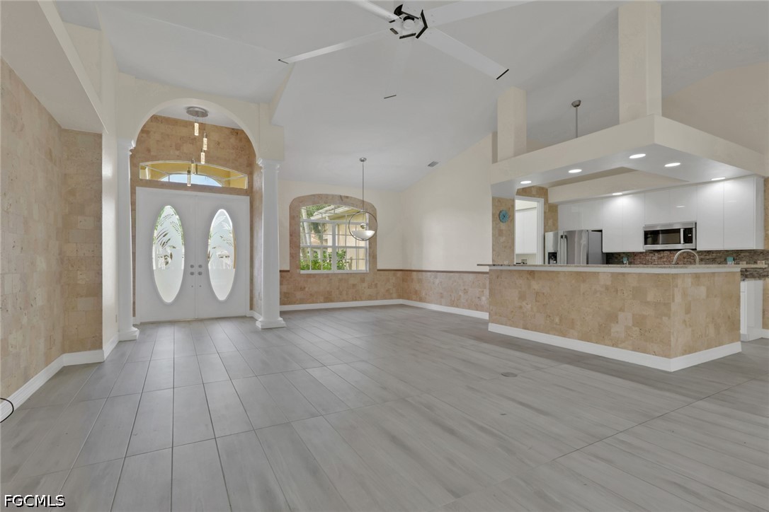 3 Bed Pool Home for Sale in Fort Myers, photo 7