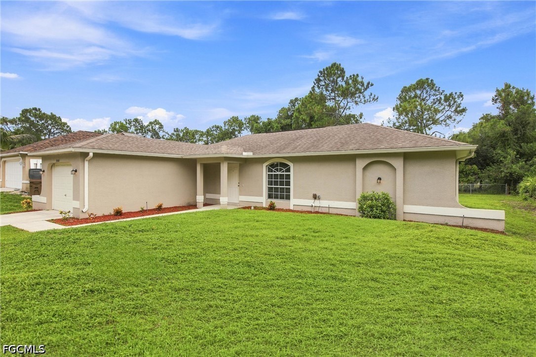 3 Bed SingleFamilyResidence for Sale in Lehigh Acres, FL — photo 7