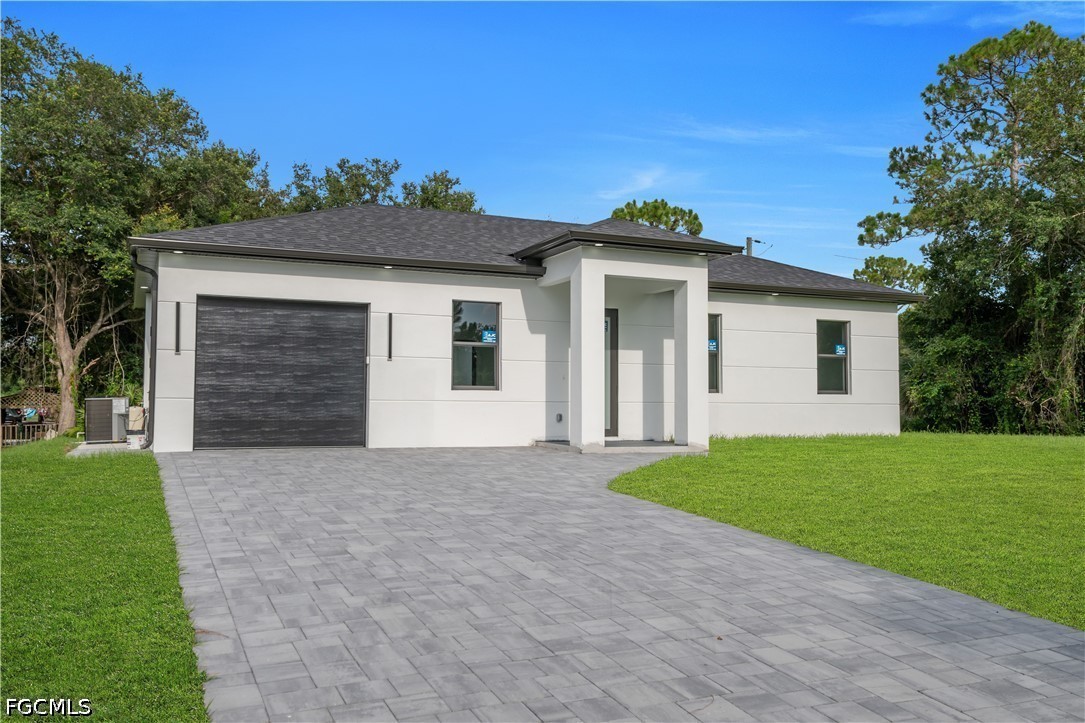 3 Bed SingleFamilyResidence for Sale in Lehigh Acres, FL — photo 7