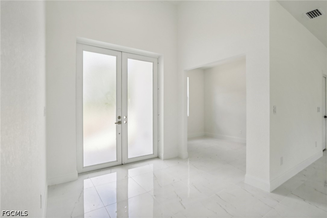3 Bed SingleFamilyResidence for Sale in Lehigh Acres, photo 7