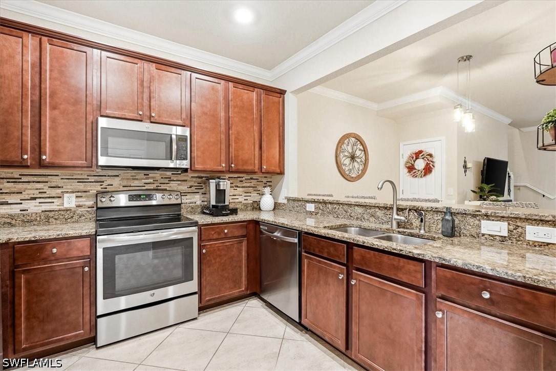 3 Bed Townhouse for Sale in Fort Myers, FL, $299,000 — photo 7