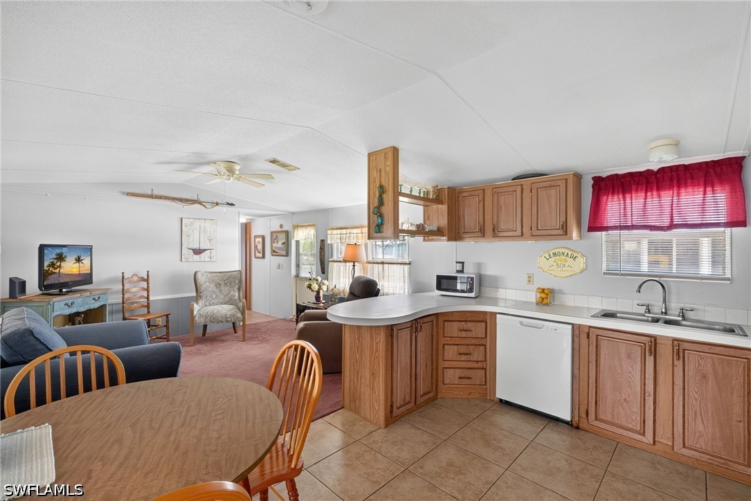 2 Bed ManufacturedHome for Sale in Bonita Springs, FL — photo 7
