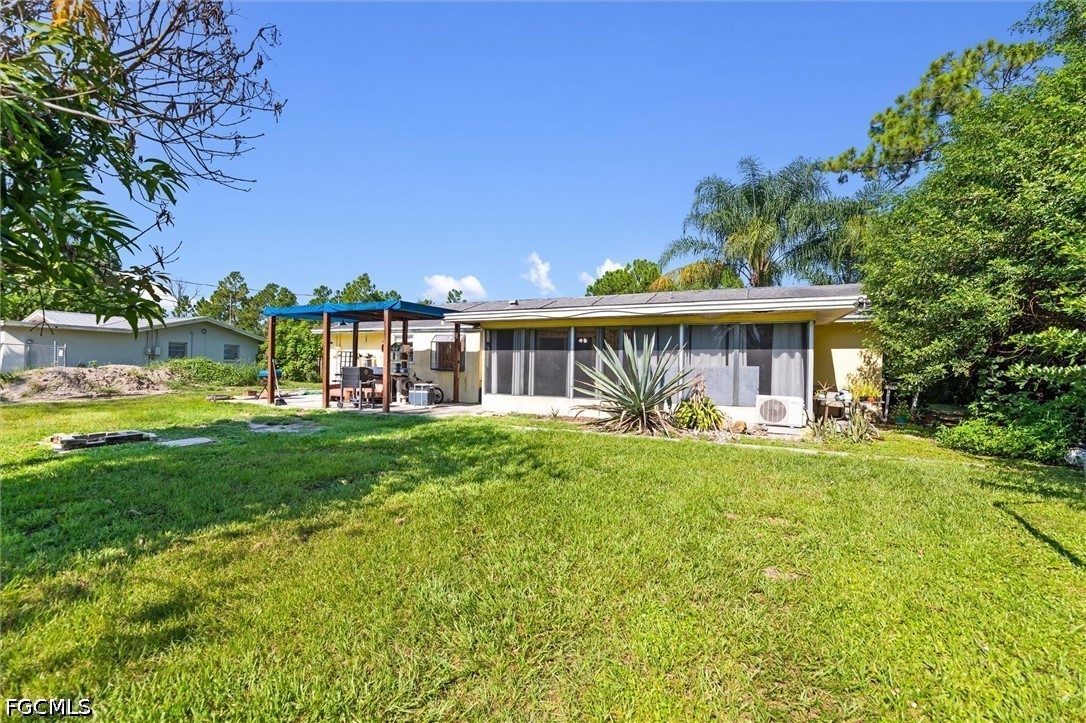 2 Bed SingleFamilyResidence for Sale in Lehigh Acres, photo 7
