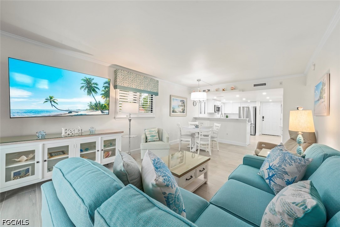 2 Bed Pool Home for Sale in Sanibel, FL, $779,000 — photo 7