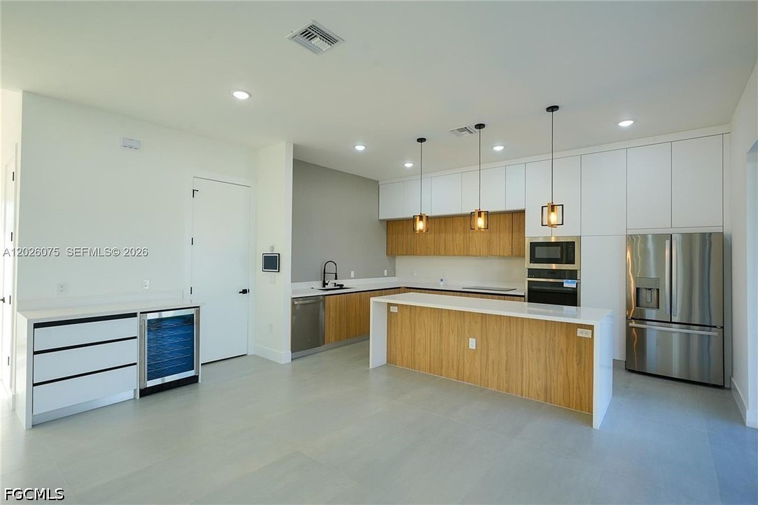 3 Bed SingleFamilyResidence for Sale in Cape Coral, FL — photo 7