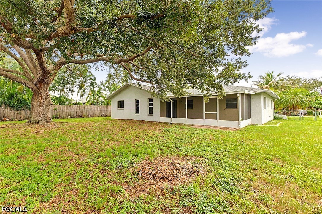 3 Bed SingleFamilyResidence for Sale in San Carlos Park, FL — photo 7