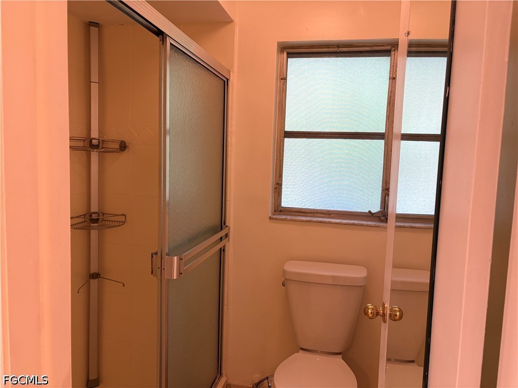 3 Bed SingleFamilyResidence for Sale in Sunset Cove, FL — photo 7
