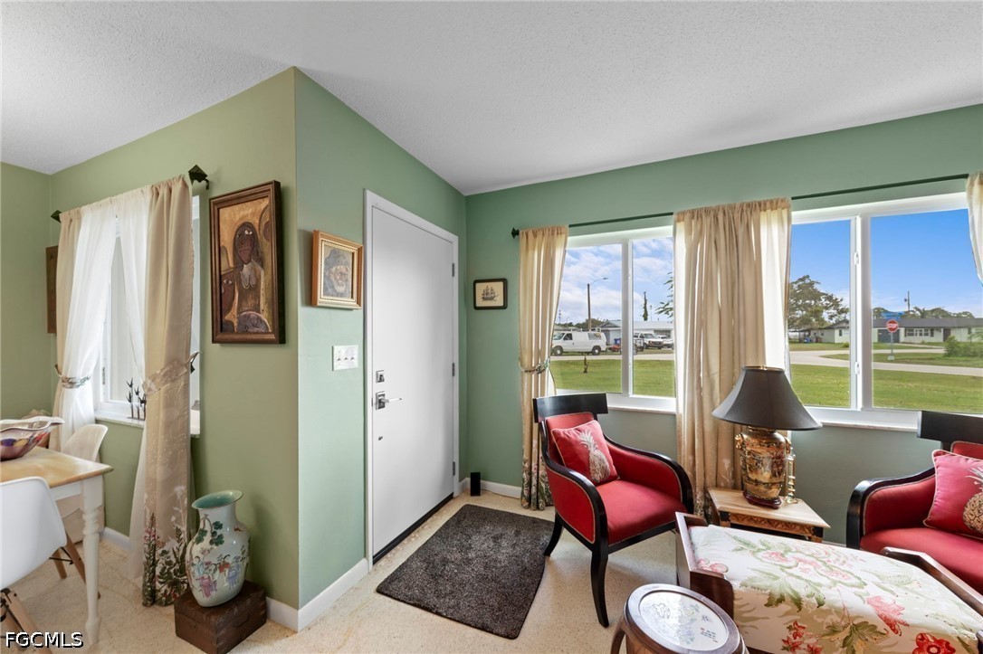2 Bed SingleFamilyResidence for Sale in Wedgewood, photo 7