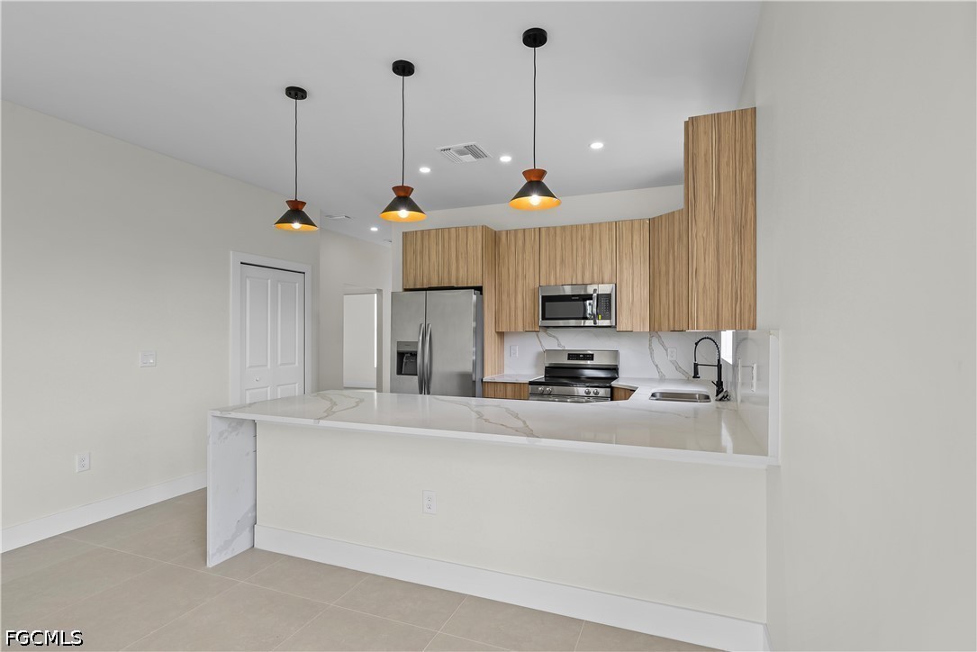 3 Bed SingleFamilyResidence for Sale in Lehigh Acres, FL — photo 7