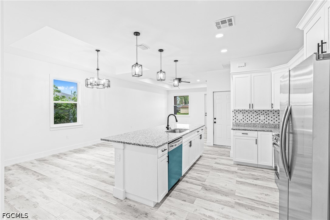 3 Bed SingleFamilyResidence for Sale in Fort Myers, FL — photo 7
