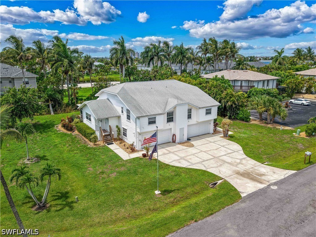 6 Bed Duplex for Sale in Siesta Pines, FL, $775,000 — photo 7
