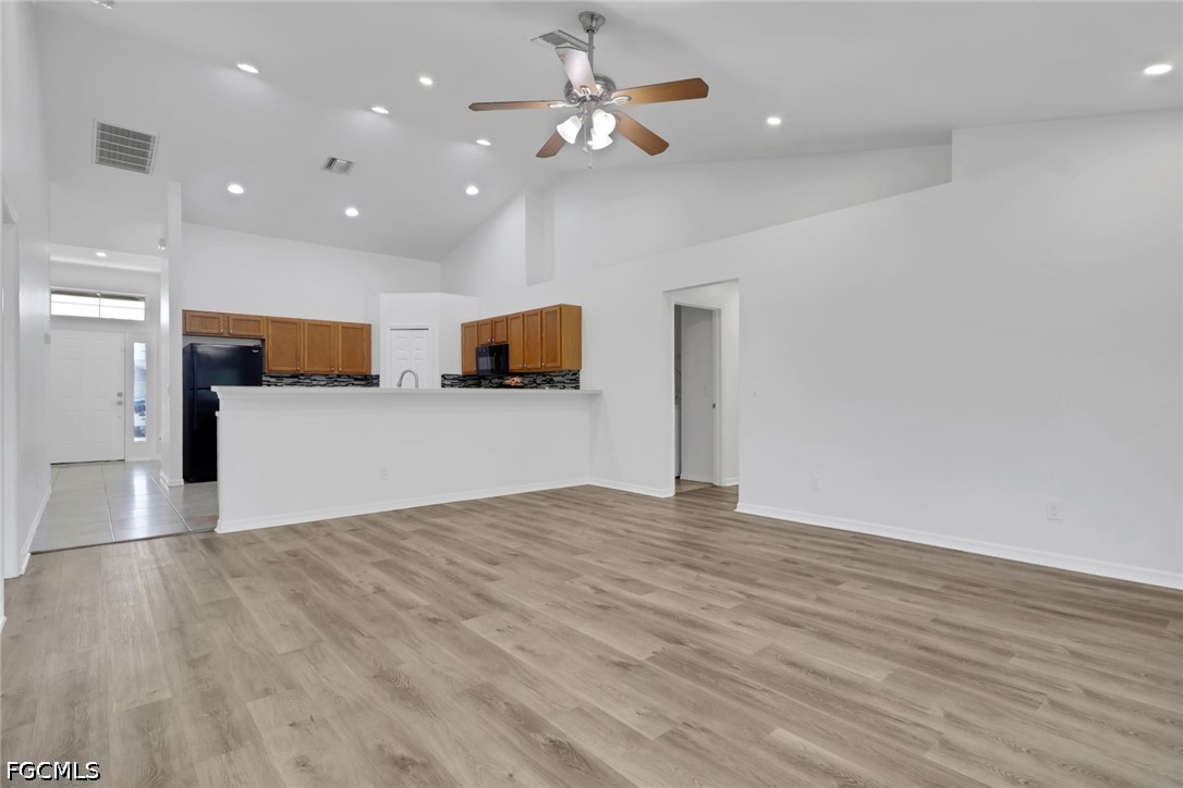 3 Bed SingleFamilyResidence for Sale in Cape Coral, FL — photo 7