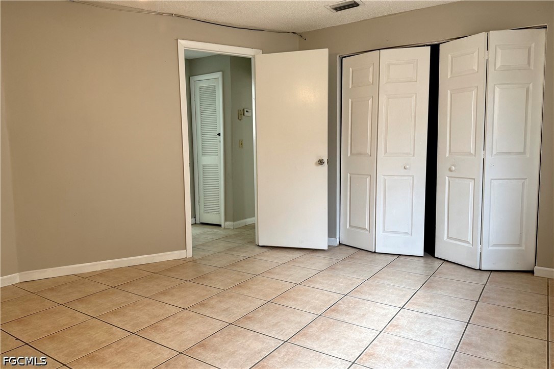 2 Bed Condominium for Sale in Fort Myers, FL, $1,100 — photo 7