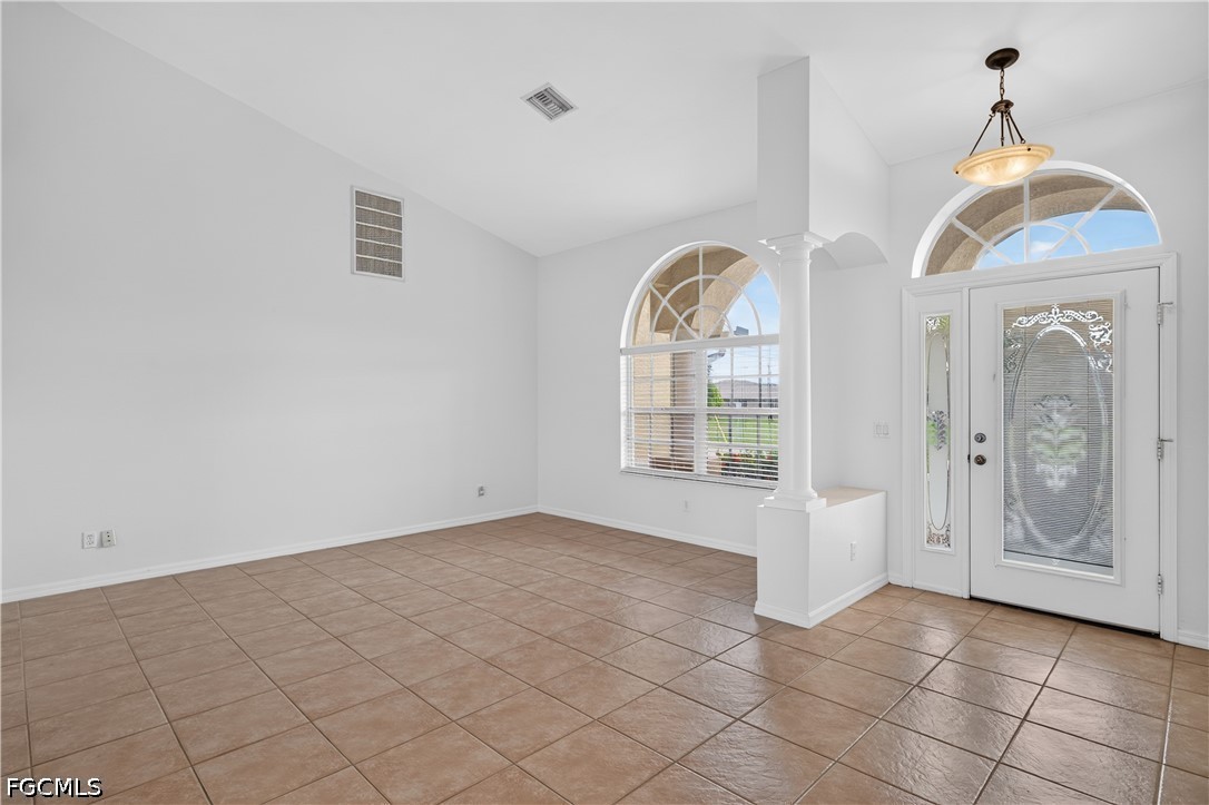 3 Bed Pool Home for Sale in Cape Coral, photo 7