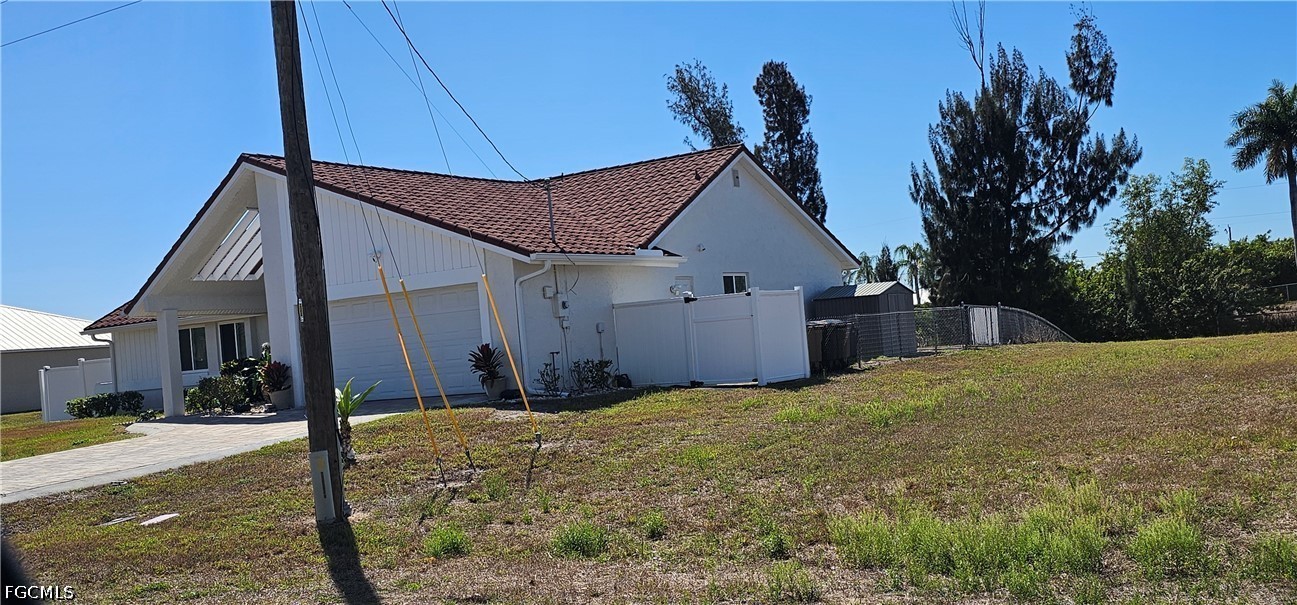 3 Bed Waterfront Home for Sale in Cape Coral, photo 7