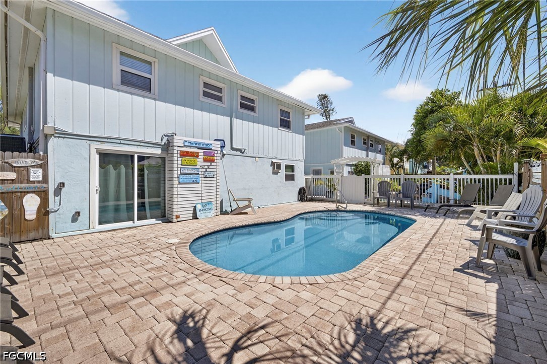 6 Bed Pool Home for Sale in Seagrape, photo 7