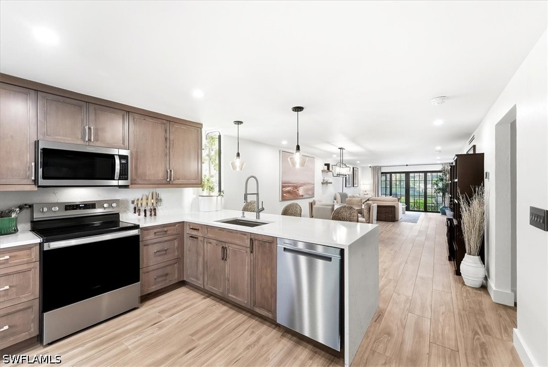 2 Bed Condominium for Sale in Coach House, FL, $400,000 — photo 7