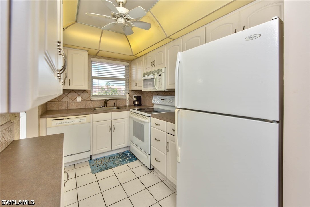 2 Bed Condominium for Sale in Naples, FL, $3,000 — photo 7