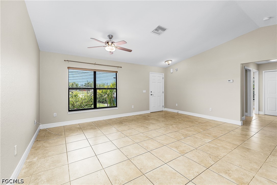 3 Bed Pool Home for Sale in Charlotte Shores, photo 7
