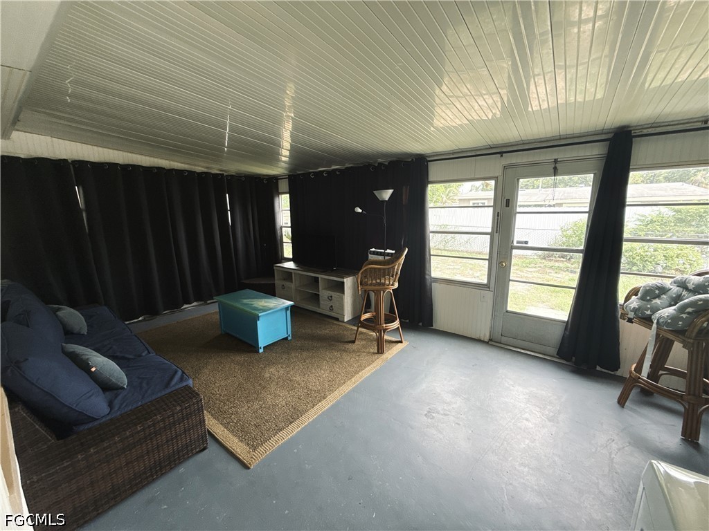 3 Bed SingleFamilyResidence for Sale in North Fort Myers, FL — photo 7