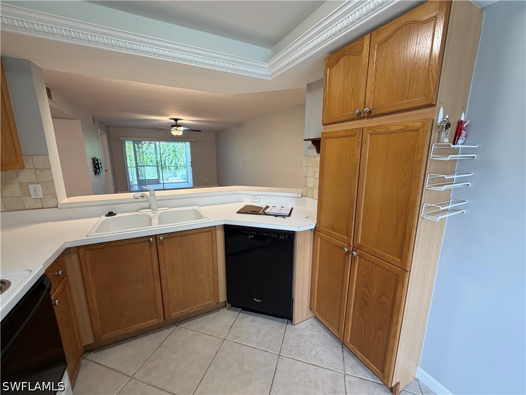 2 Bed Condominium for Sale in Pine Haven Condo, FL, $1,650 — photo 7
