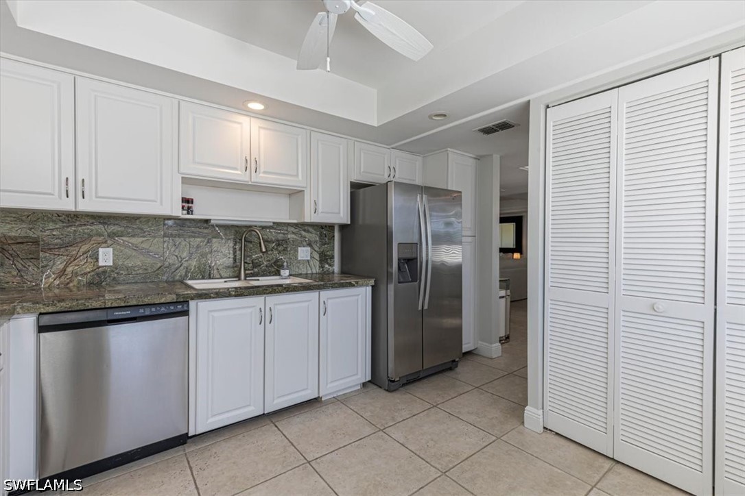 2 Bed Condominium for Sale in Naples, FL, $350,000 — photo 7