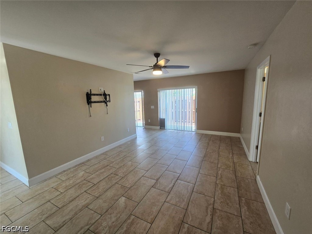 3 Bed SingleFamilyResidence for Sale in North Fort Myers, FL — photo 7
