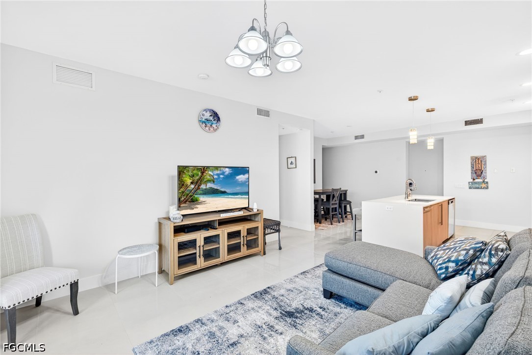 2 Bed Condominium for Sale in Royal Pointe, photo 7