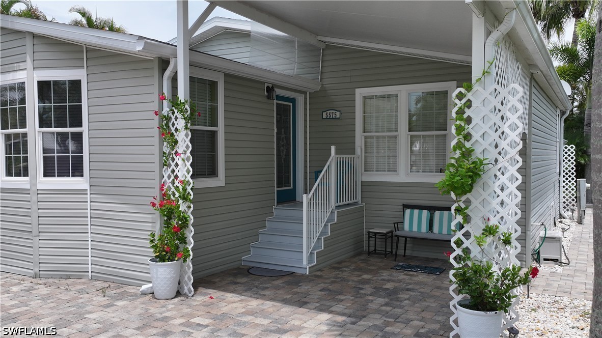 2 Bed SingleFamilyResidence for Sale in Fort Myers, photo 7